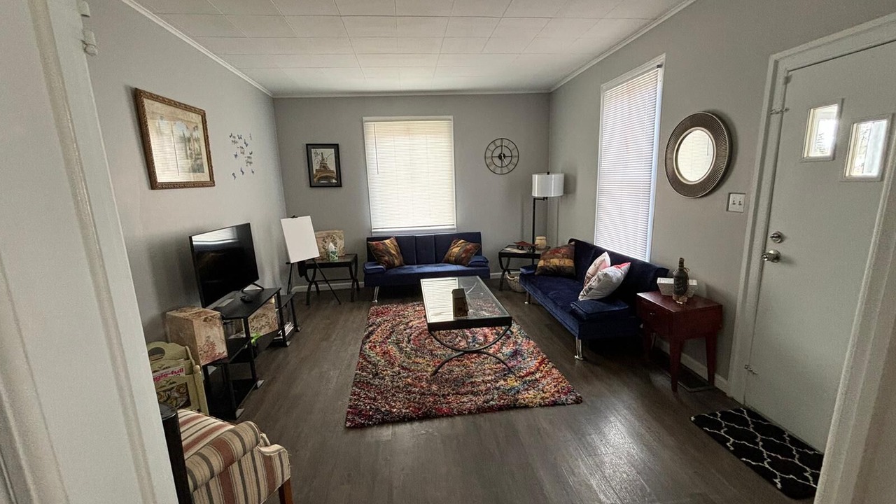 Photo of Livingroom in Saginaw