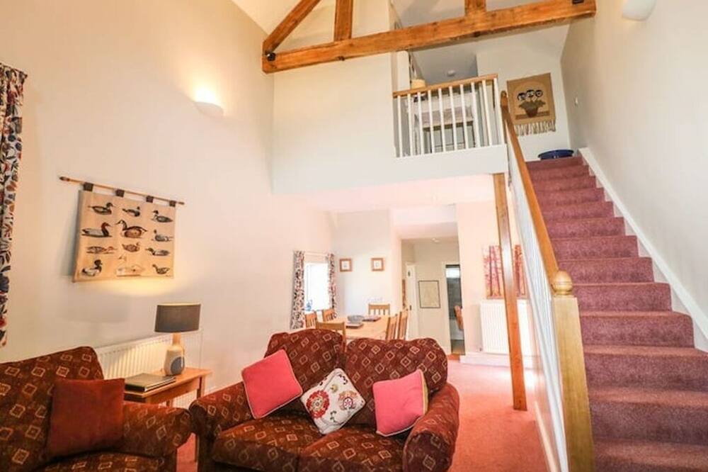 Photo of Livingroom in Newton Grange