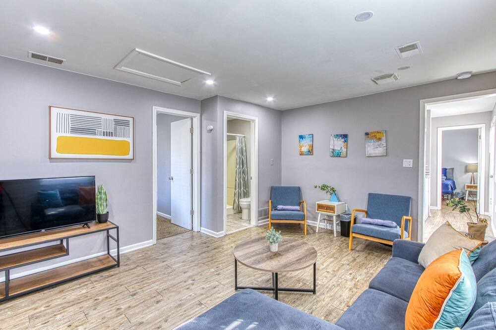 Photo of Livingroom in Taylor