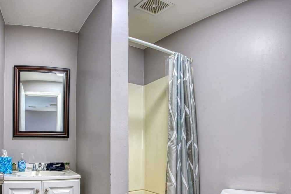 Photo of Bathroom in Taylor