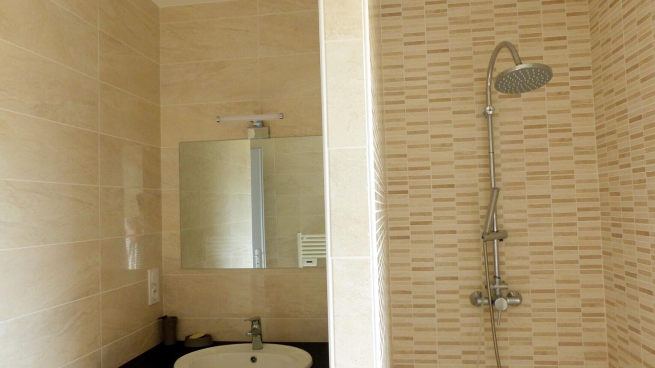 Photo of Bathroom in Saint-Remy-en-Rollat