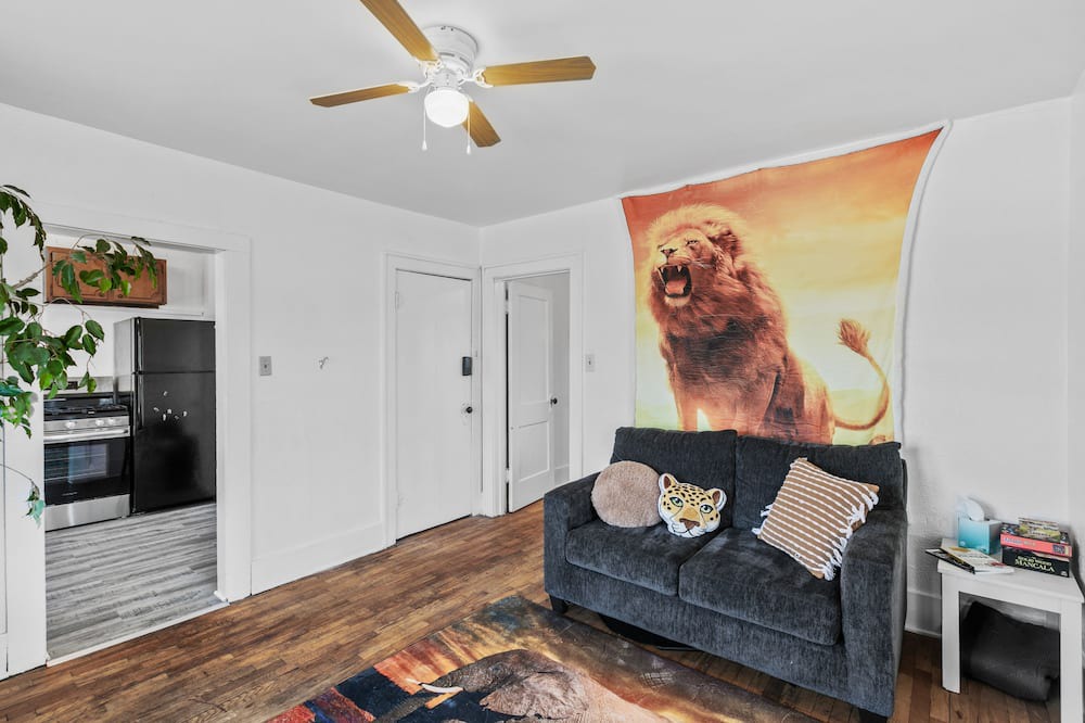 Photo of Livingroom in Flint
