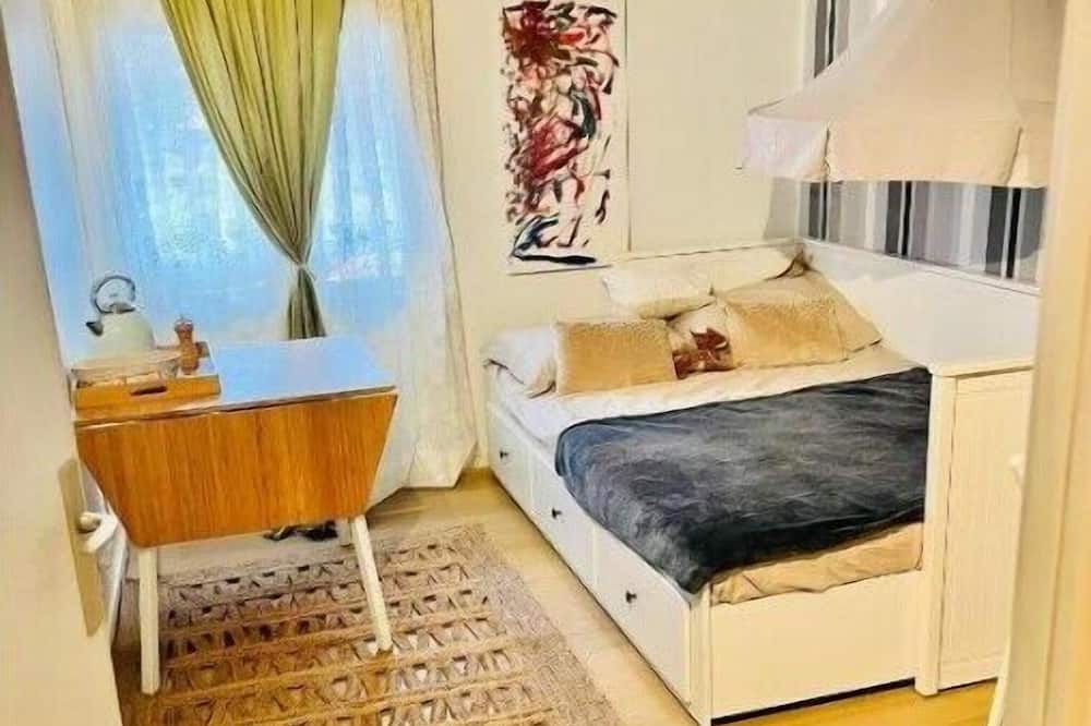 Photo of Bedroom in Roissy-en-France