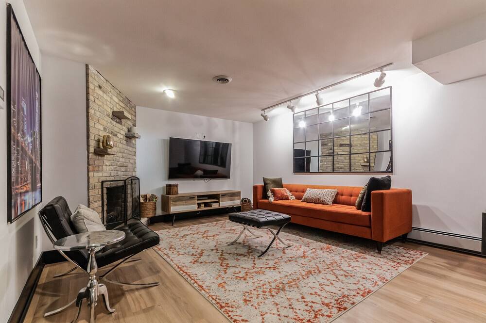 Photo of Livingroom in Monona