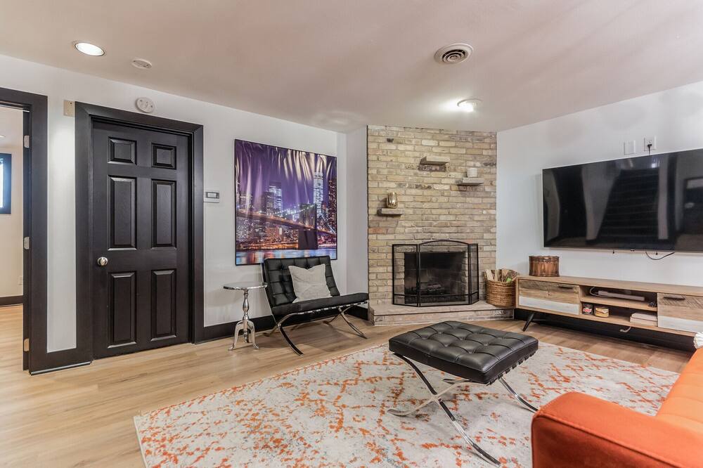 Photo of Livingroom in Monona