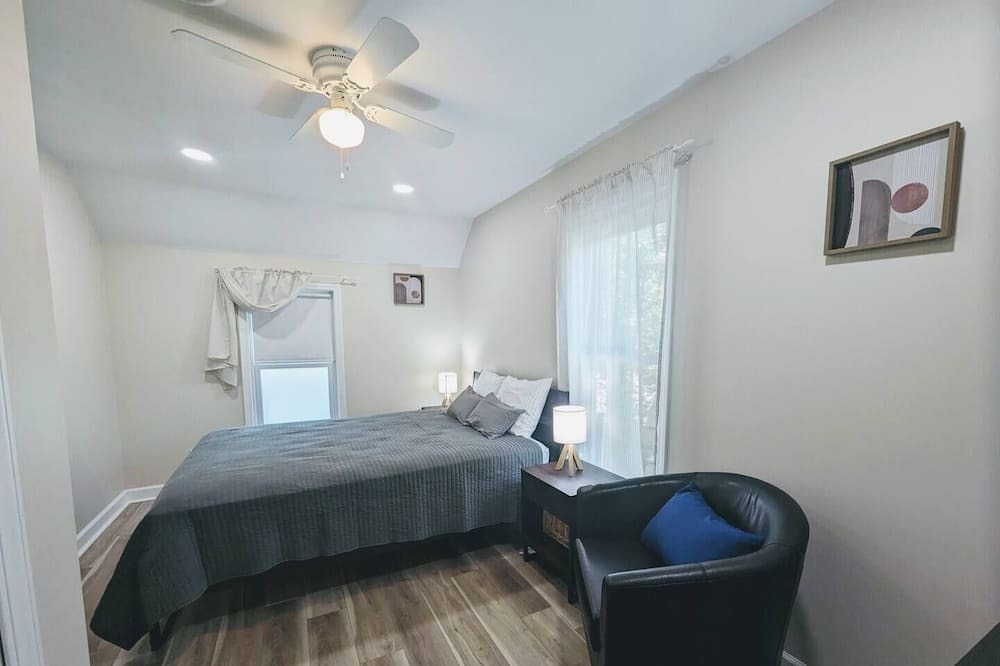 Photo of Bedroom in Flushing