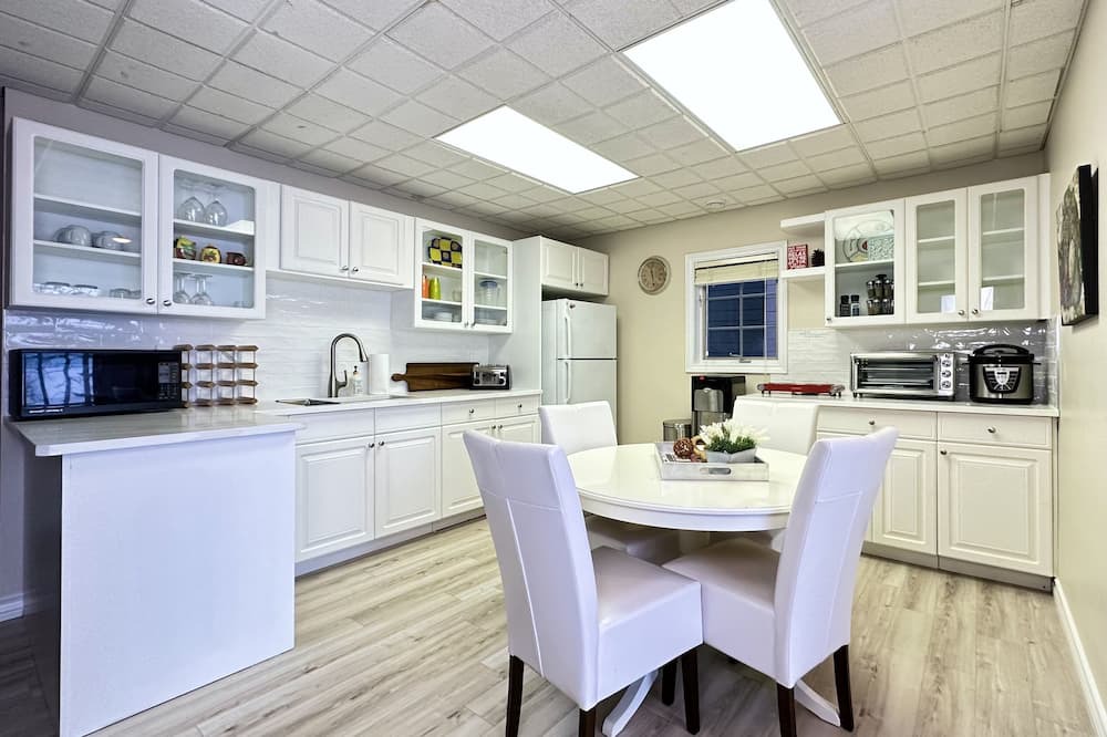 Photo of Kitchen in Rochon Sands