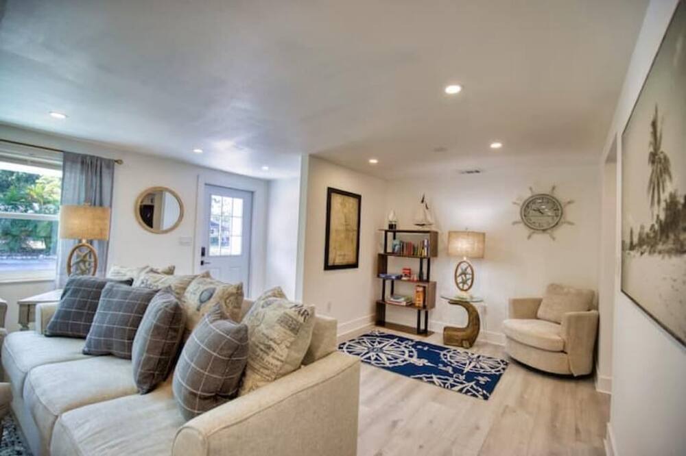 Photo of Livingroom in Park East