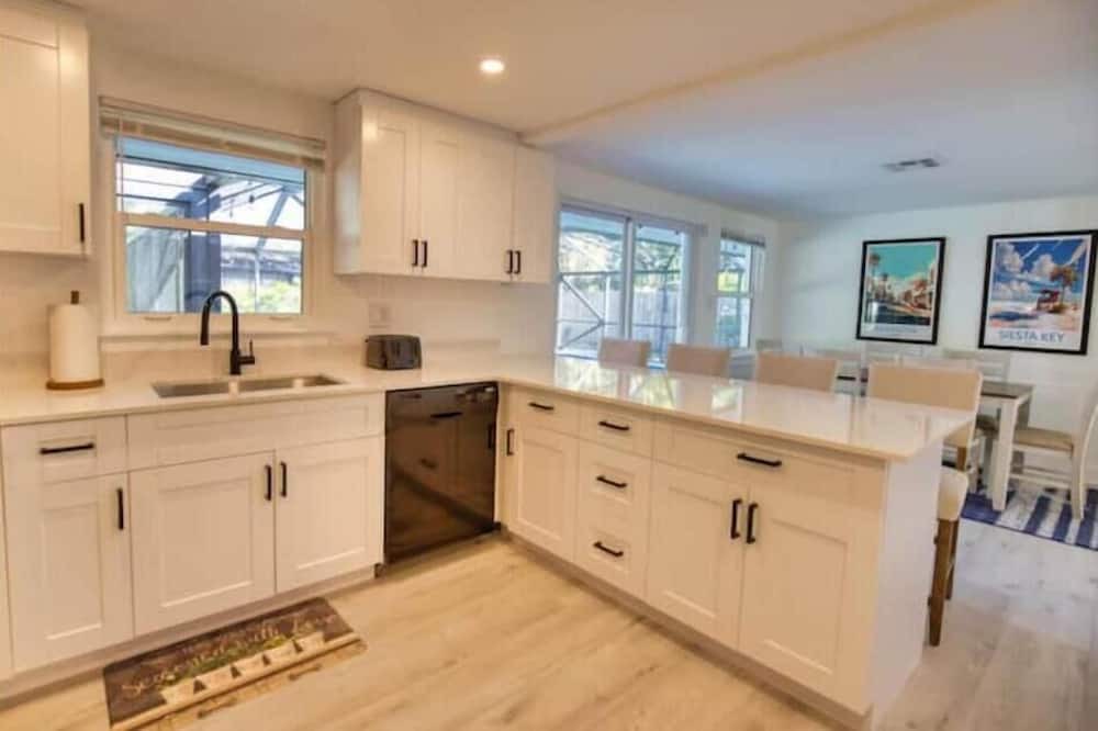 Photo of Bathroom in Park East