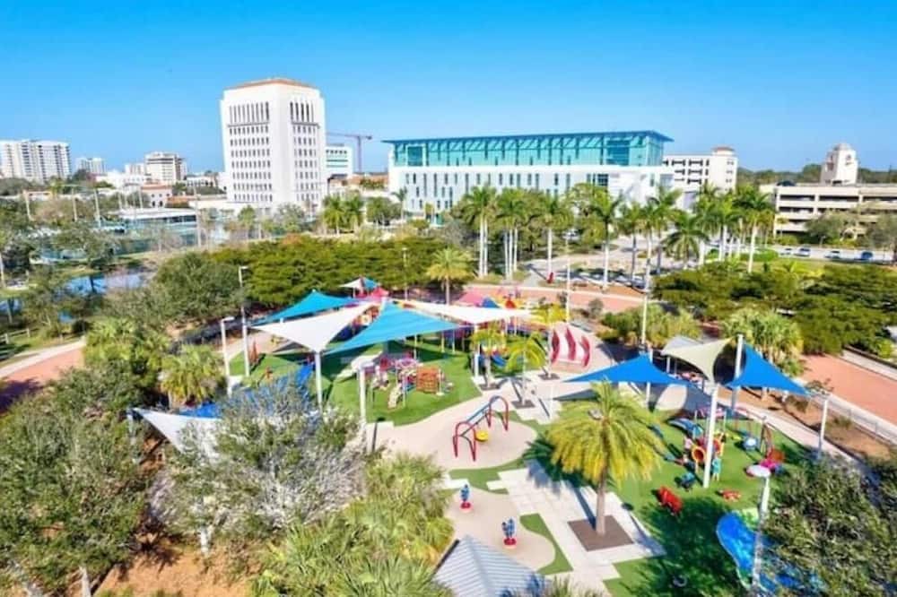 Photo of Outdoor in Park East