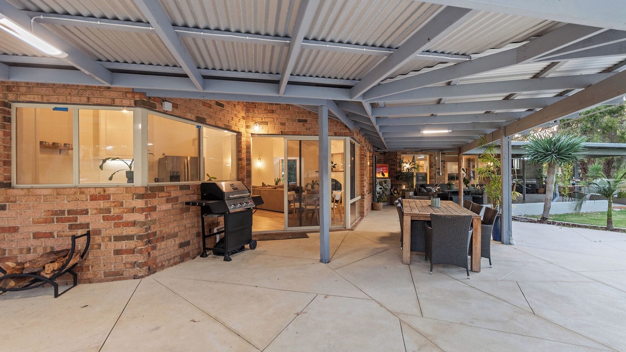 Photo of Outdoor in Herron