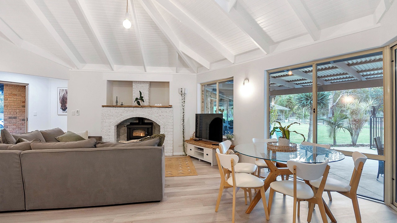 Photo of Livingroom in Herron