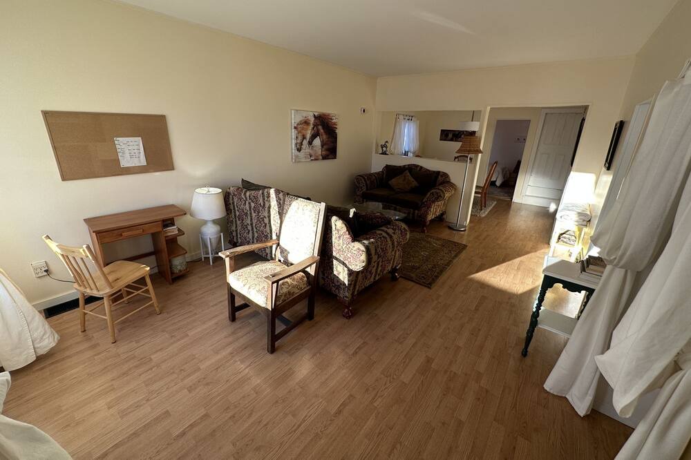 Photo of Bedroom in Castor
