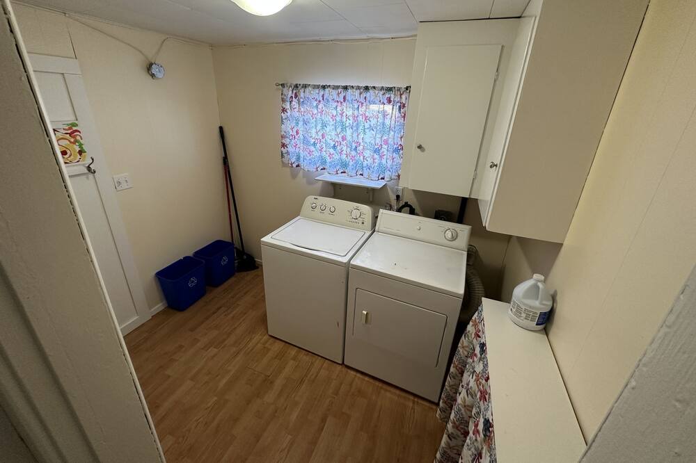 Photo of Bedroom in Castor