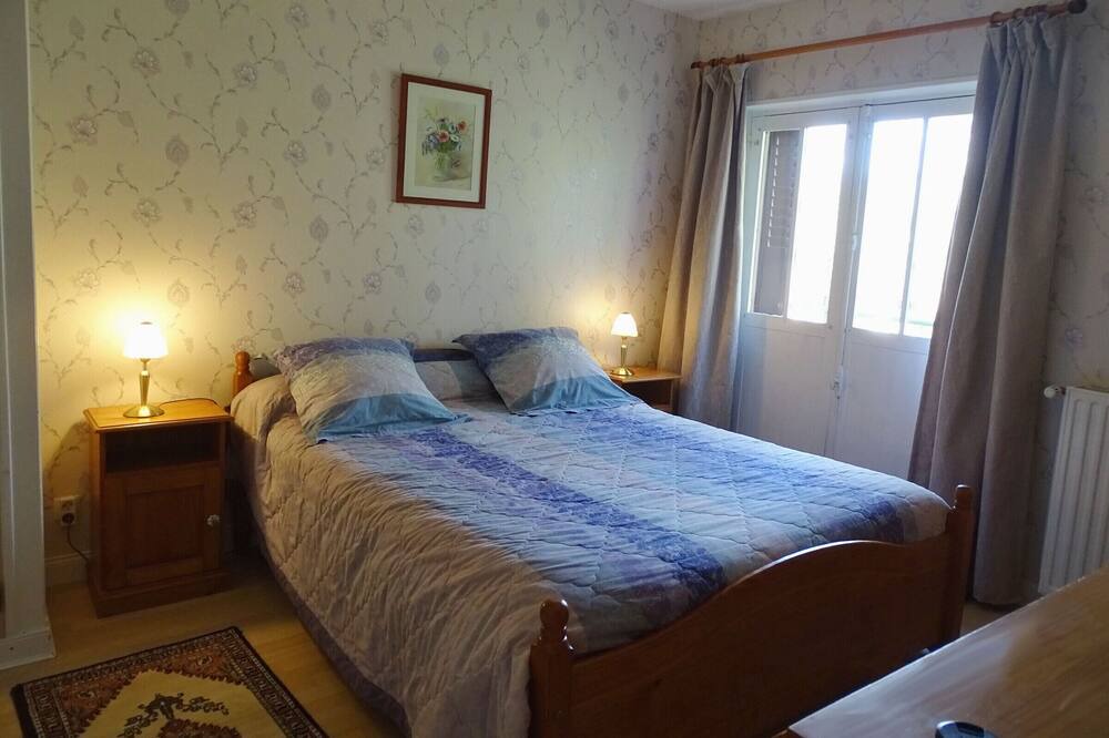 Photo of Bedroom in Ligny-le-Ribault