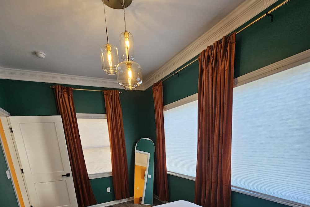 Photo of Bedroom in Holly