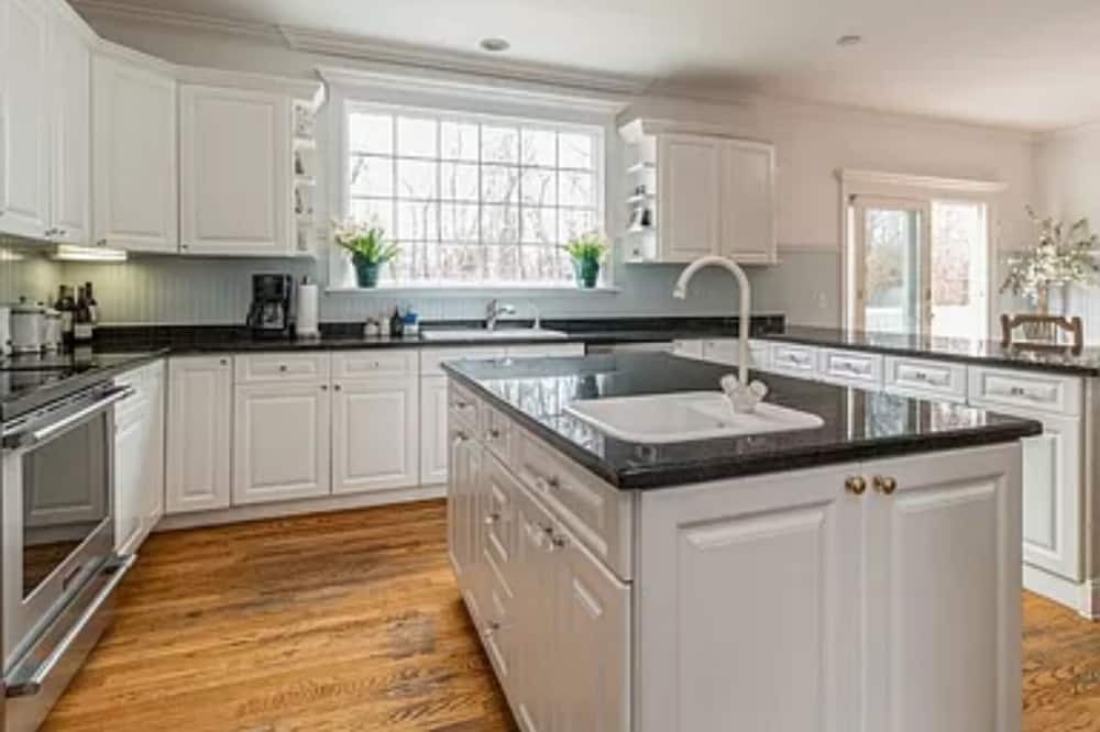 Photo of Kitchen in Kuttikkanam