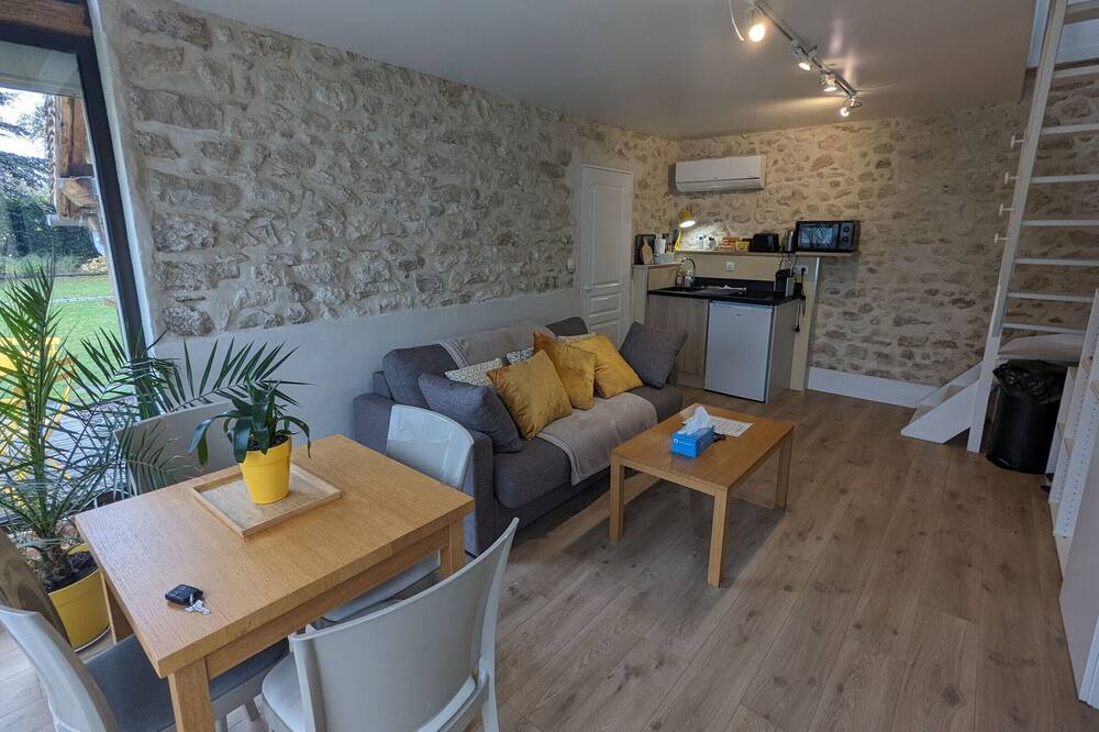 Photo of Livingroom in Olivet