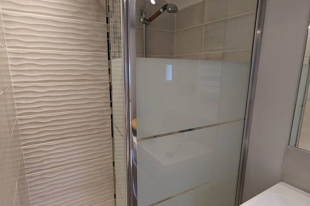 Photo of Bathroom in Olivet