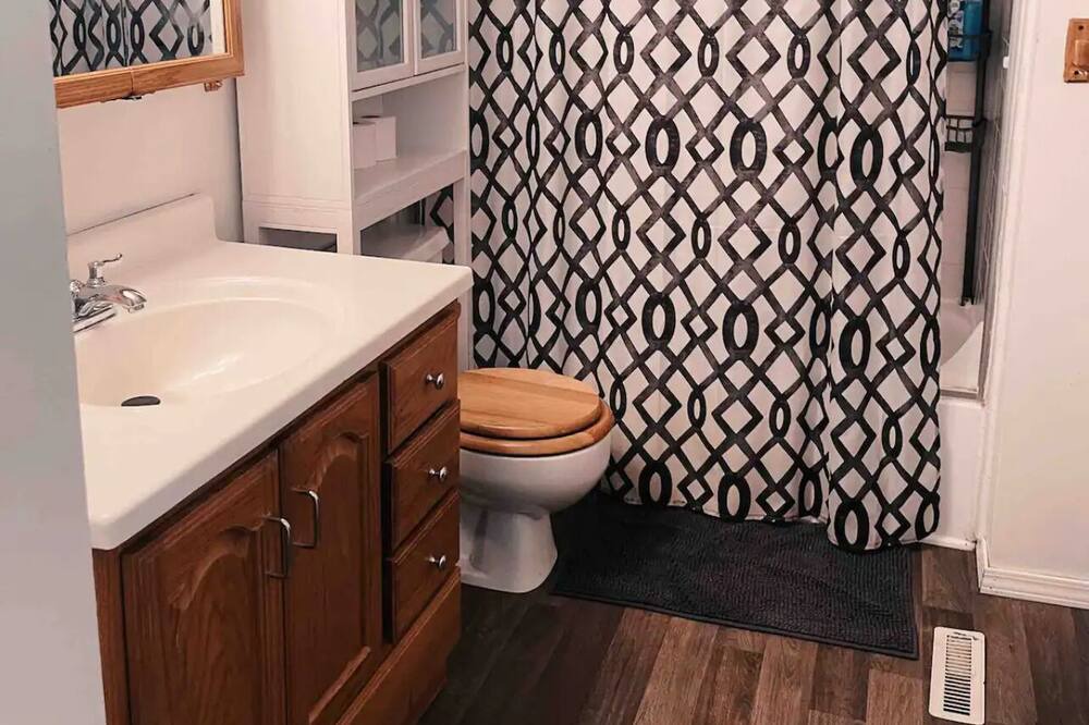 Photo of Bathroom in Flint