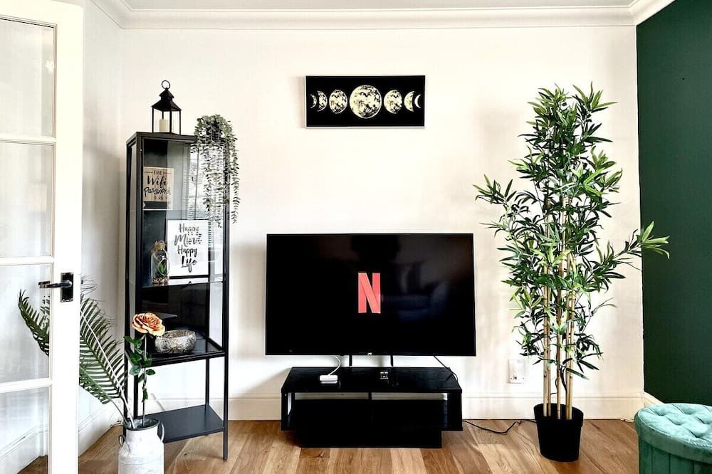 Photo of Livingroom in Fifield