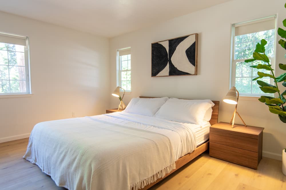 Photo of Bedroom in Pollock Pines