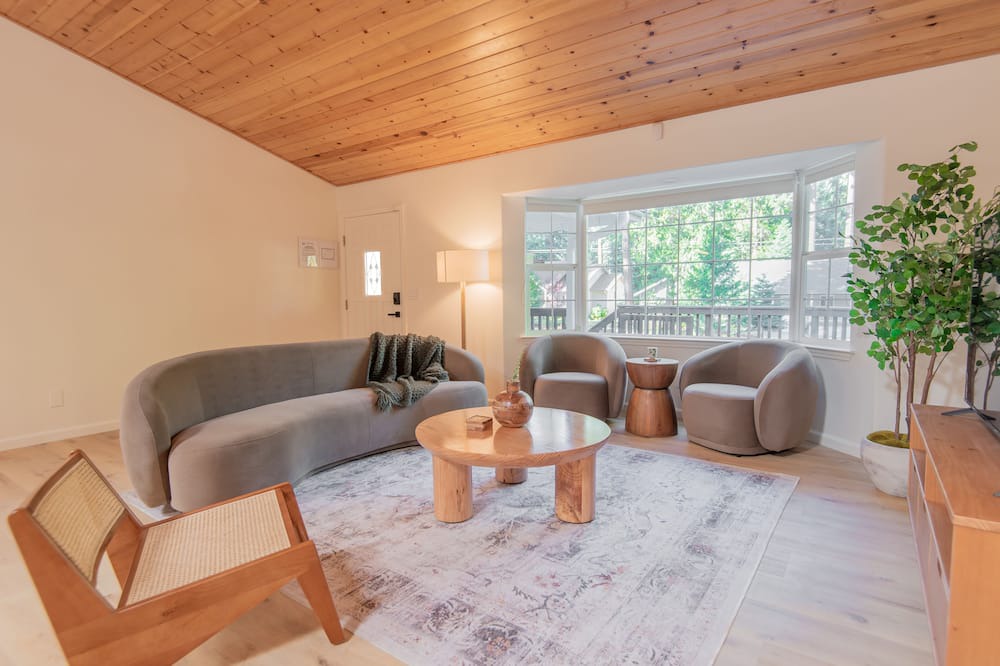 Photo of Livingroom in Pollock Pines