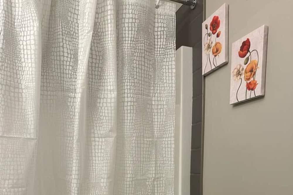 Photo of Bathroom in Sage Hill