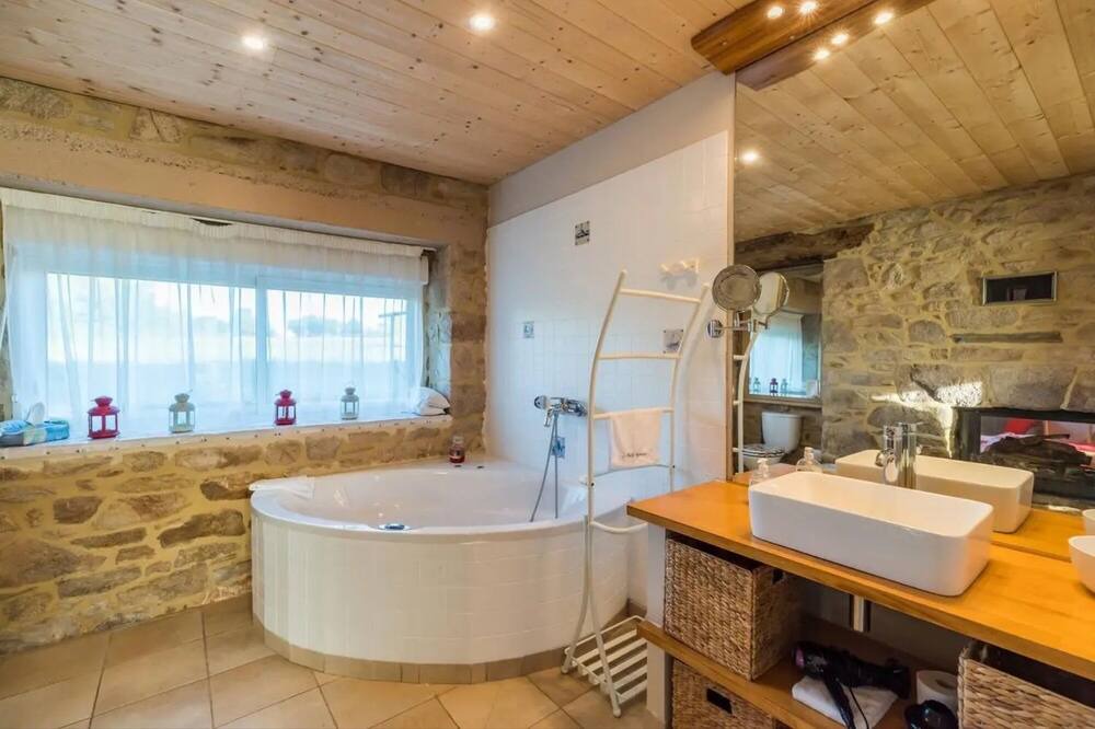 Photo of Bathroom in Tonquedec