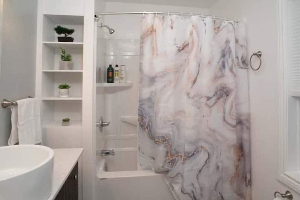 Photo of Bathroom in Thunder Bay