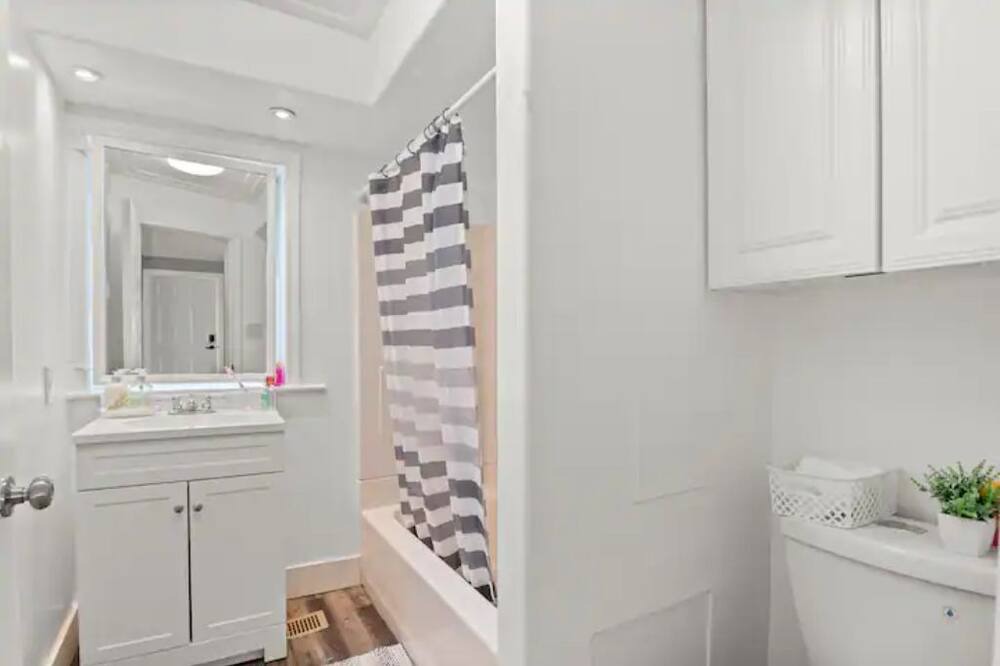 Photo of Bathroom in Taylor