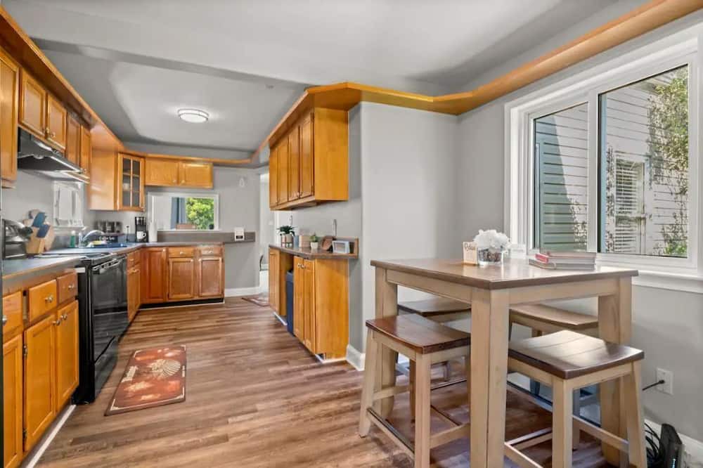 Photo of Kitchen in Taylor