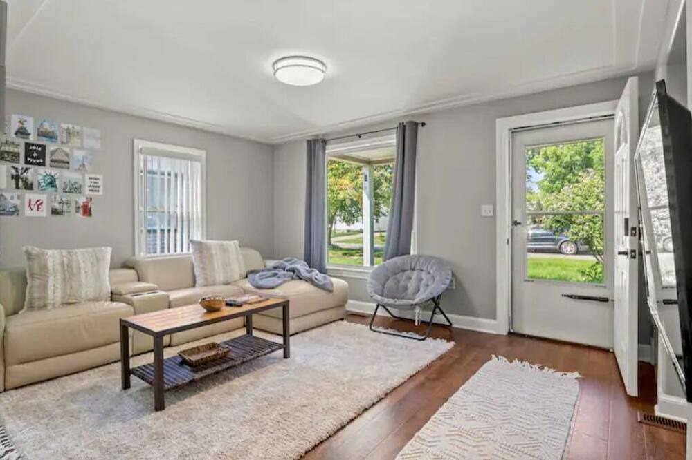Photo of Livingroom in Taylor