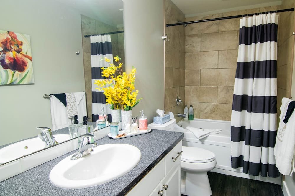 Photo of Bathroom in Sardis