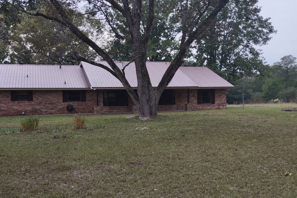 Photo of Outdoor in Linden