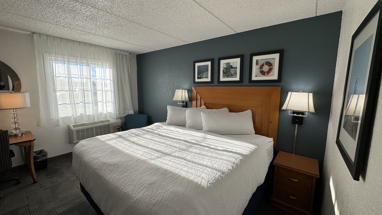 Photo of Bedroom in Manitowoc