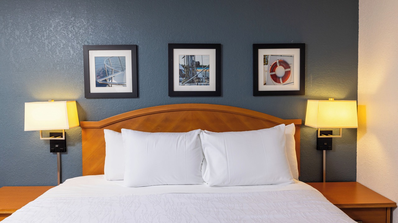 Photo of Bedroom in Manitowoc