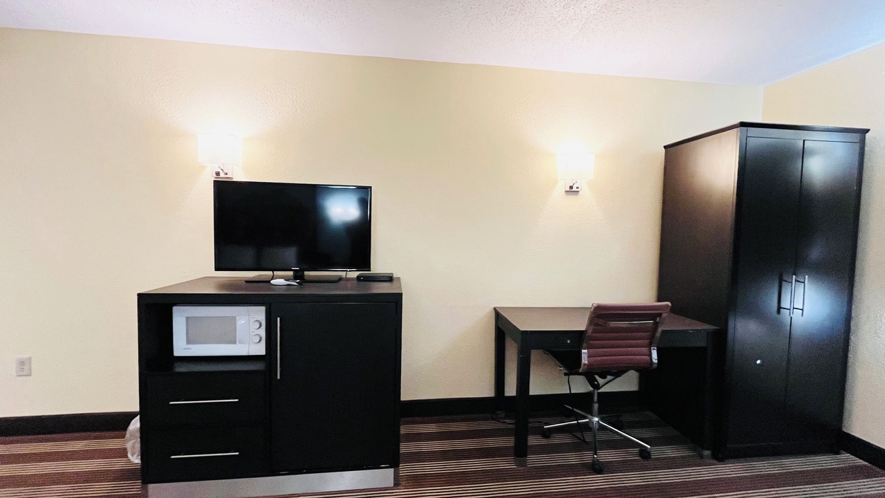 Photo of Bedroom in Osseo