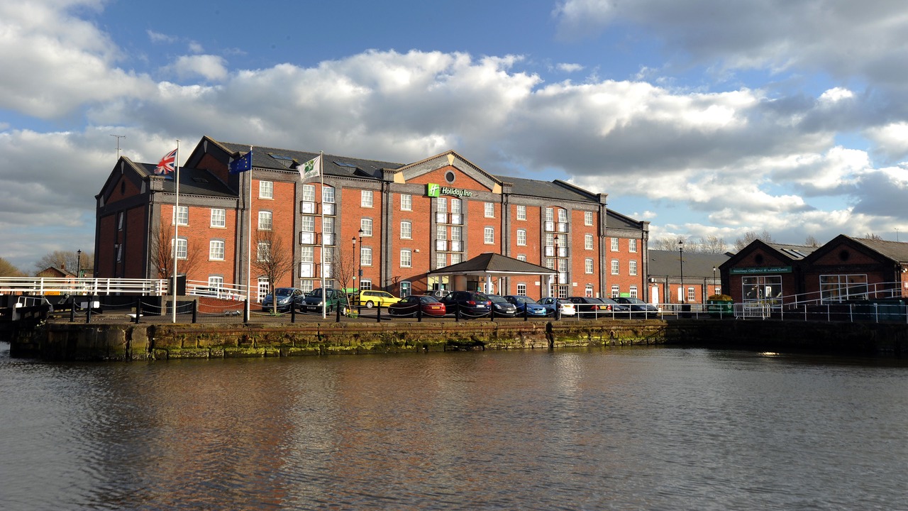 Photo of Outdoor in Ellesmere Port