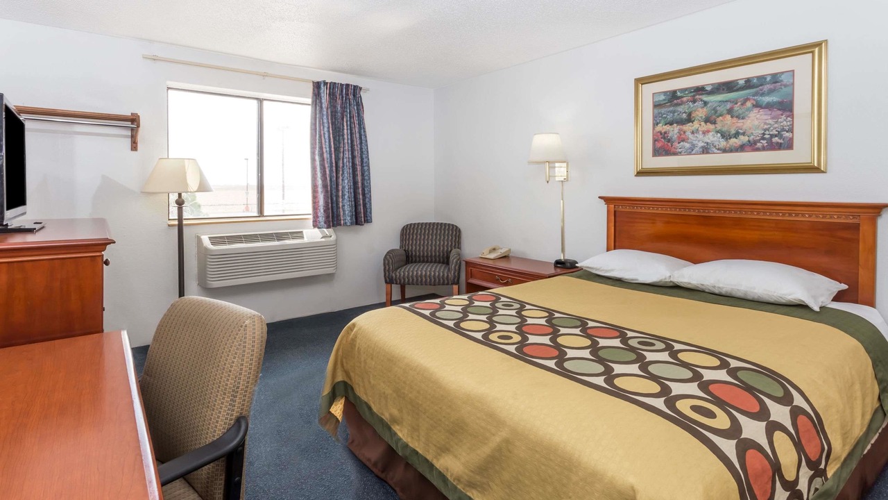 Photo of Bedroom in Pontiac