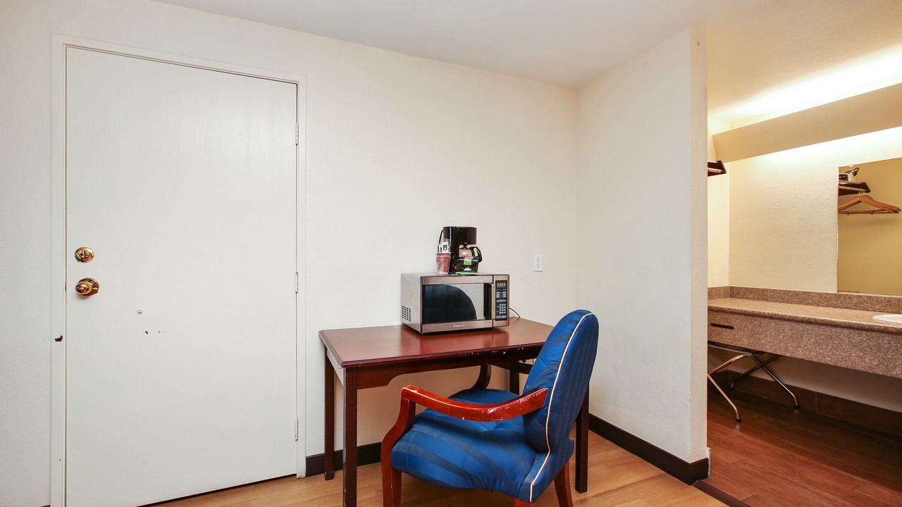 Photo of Bedroom in Lompoc