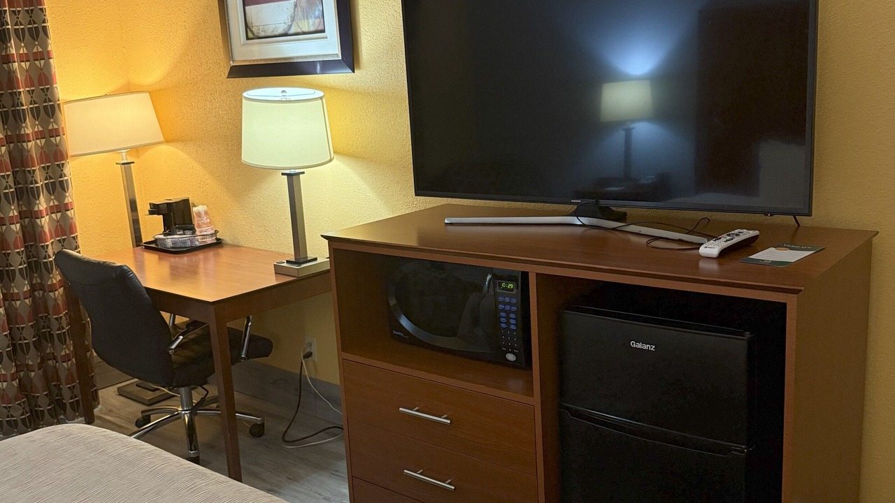Photo of Bedroom in Manitowoc