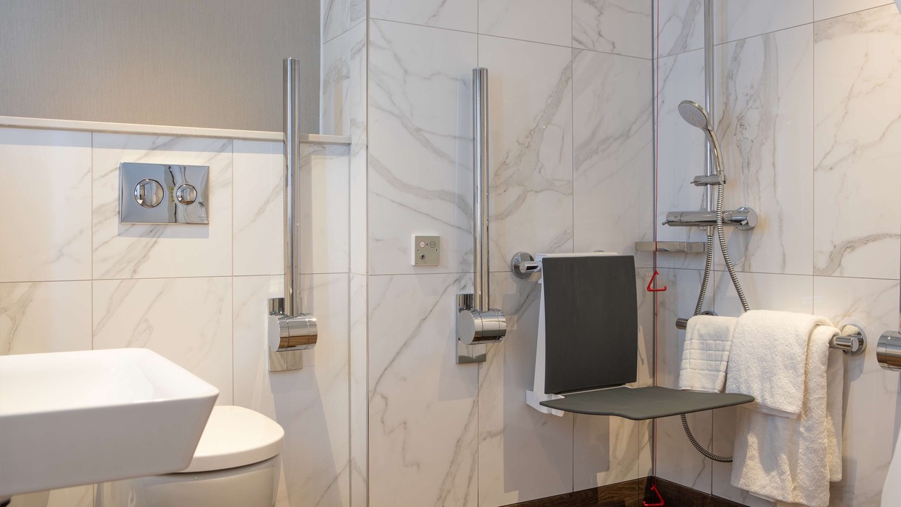 Photo of Bathroom in Etruria