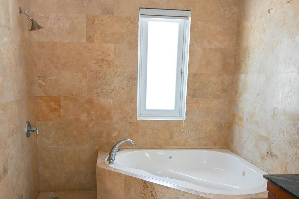 Photo of Bathroom in Manati