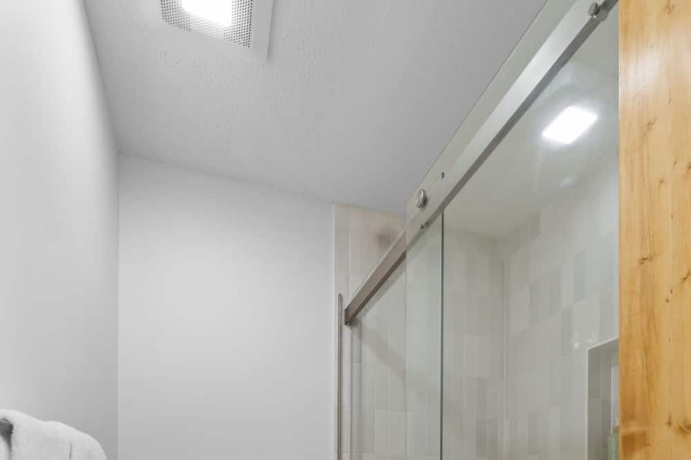 Photo of Bathroom in Cobden