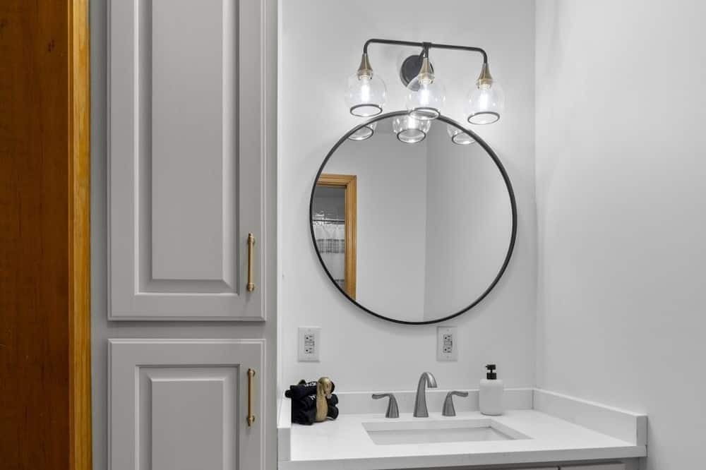 Photo of Bathroom in Cobden