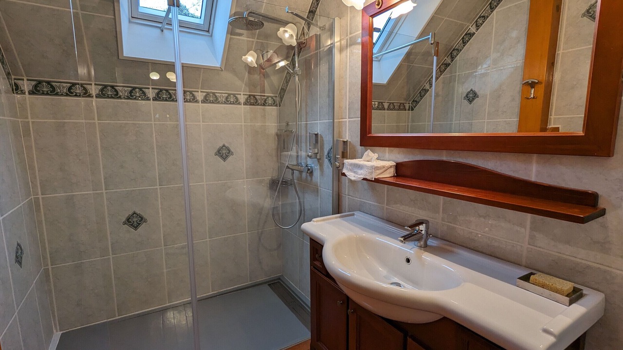 Photo of Bathroom in Ligny-le-Ribault