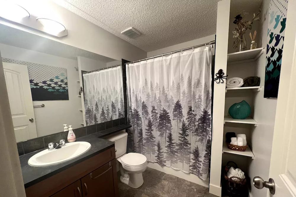 Photo of Bathroom in Coach Hill