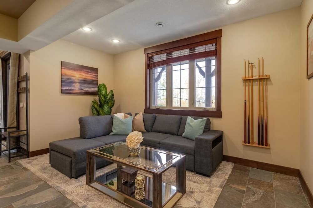 Photo of Livingroom in Calgary
