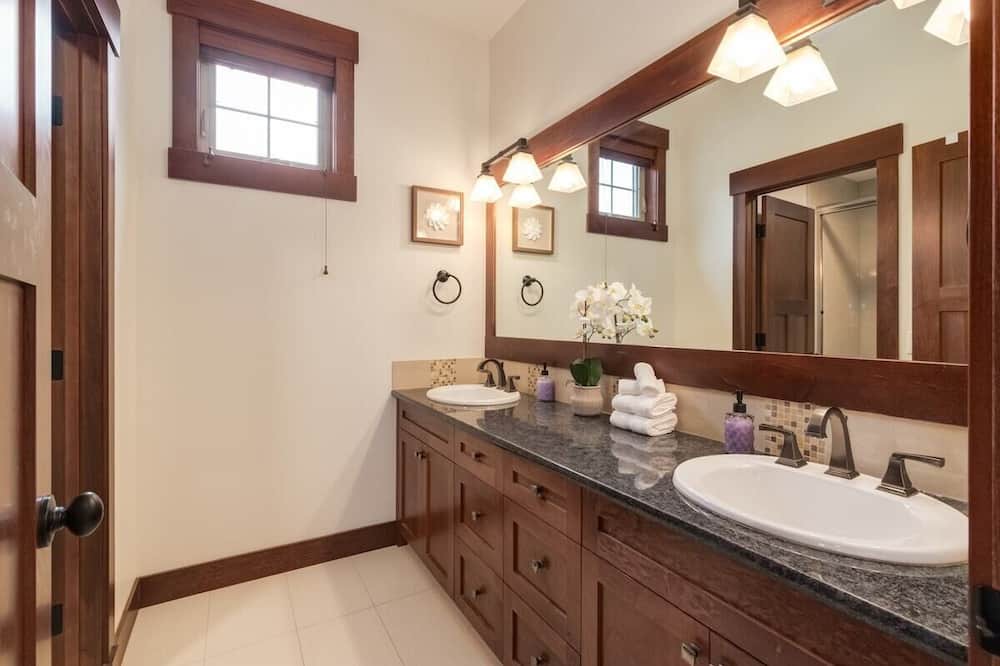 Photo of Bathroom in Calgary